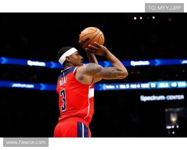 浓眉圣诞大战场均三十分十板高光后却连续两年伤退命运转折的篮球生涯